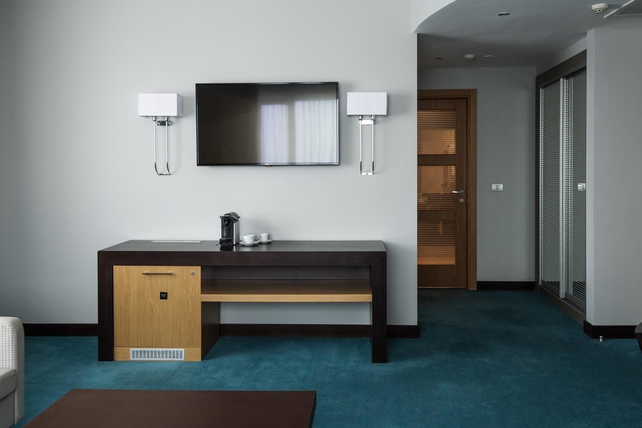 Отель Radisson Hotel Astana Нур-Султан
