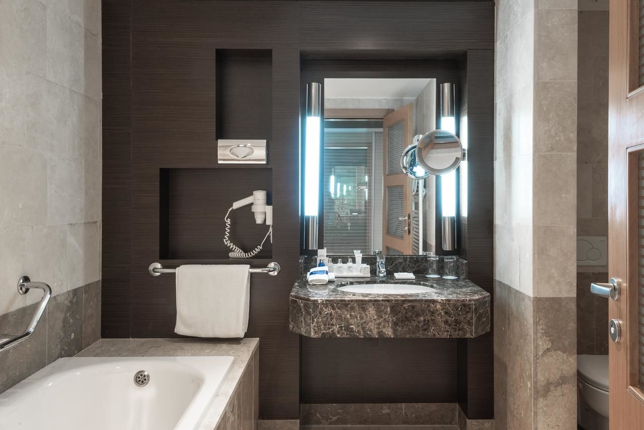 Отель Radisson Hotel Astana Нур-Султан