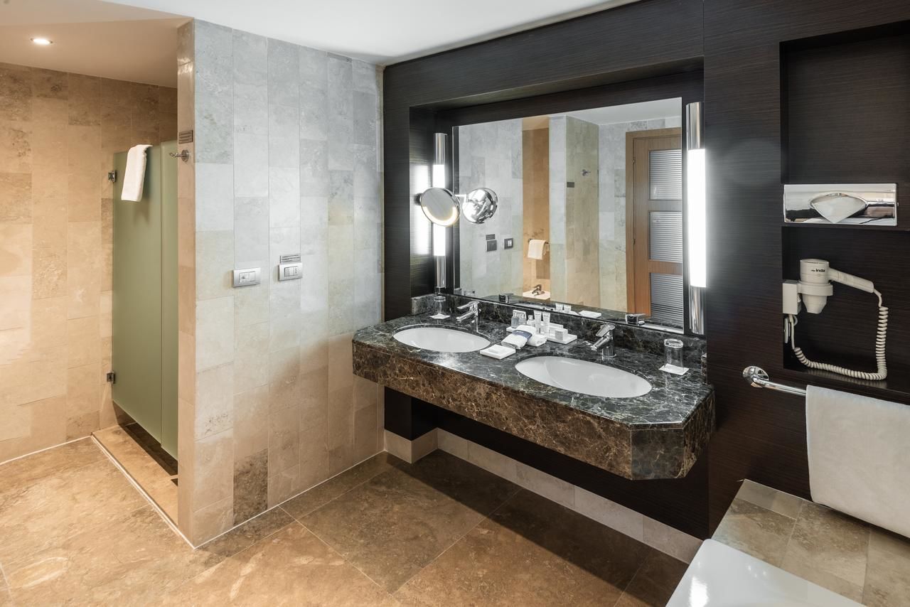Отель Radisson Hotel Astana Нур-Султан