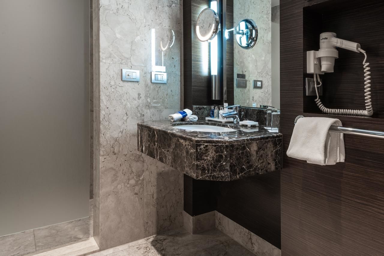 Отель Radisson Hotel Astana Нур-Султан