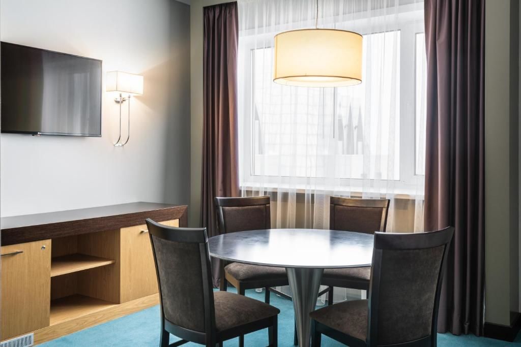 Отель Radisson Hotel Astana Нур-Султан