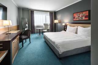 Отель Radisson Hotel Astana Нур-Султан Улучшенный номер-4